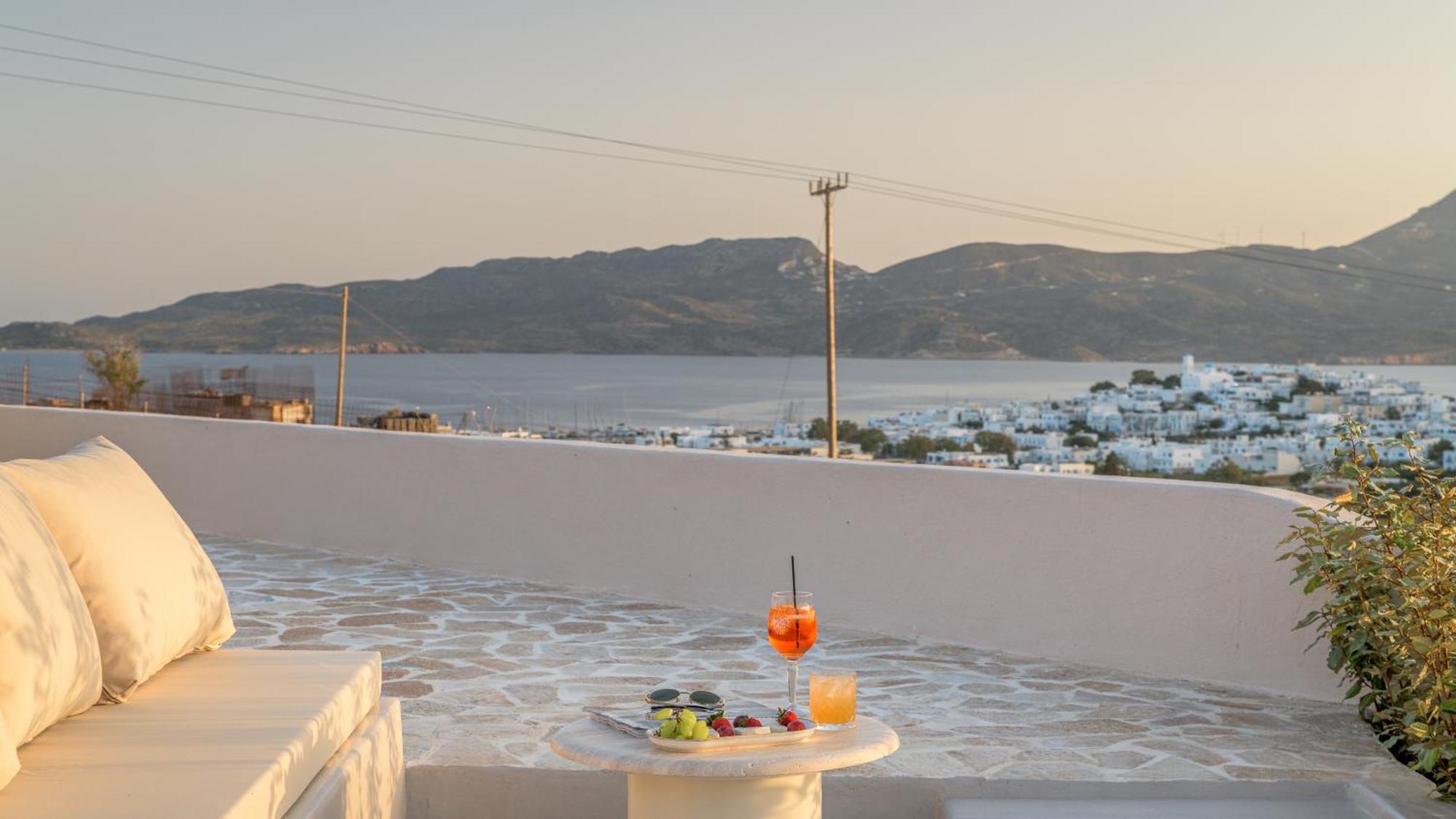 Solus Suites Milos Adamantas Eksteriør billede